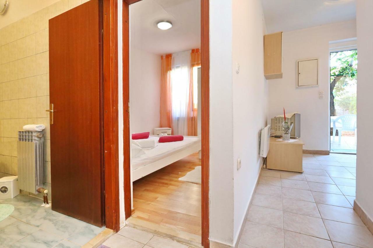 Anna Apartment *